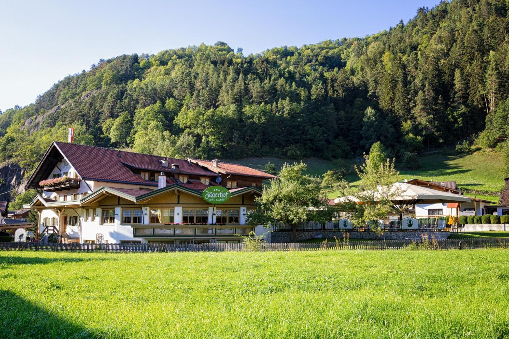 Hotel Jaegerhof Oetz Exterior photo