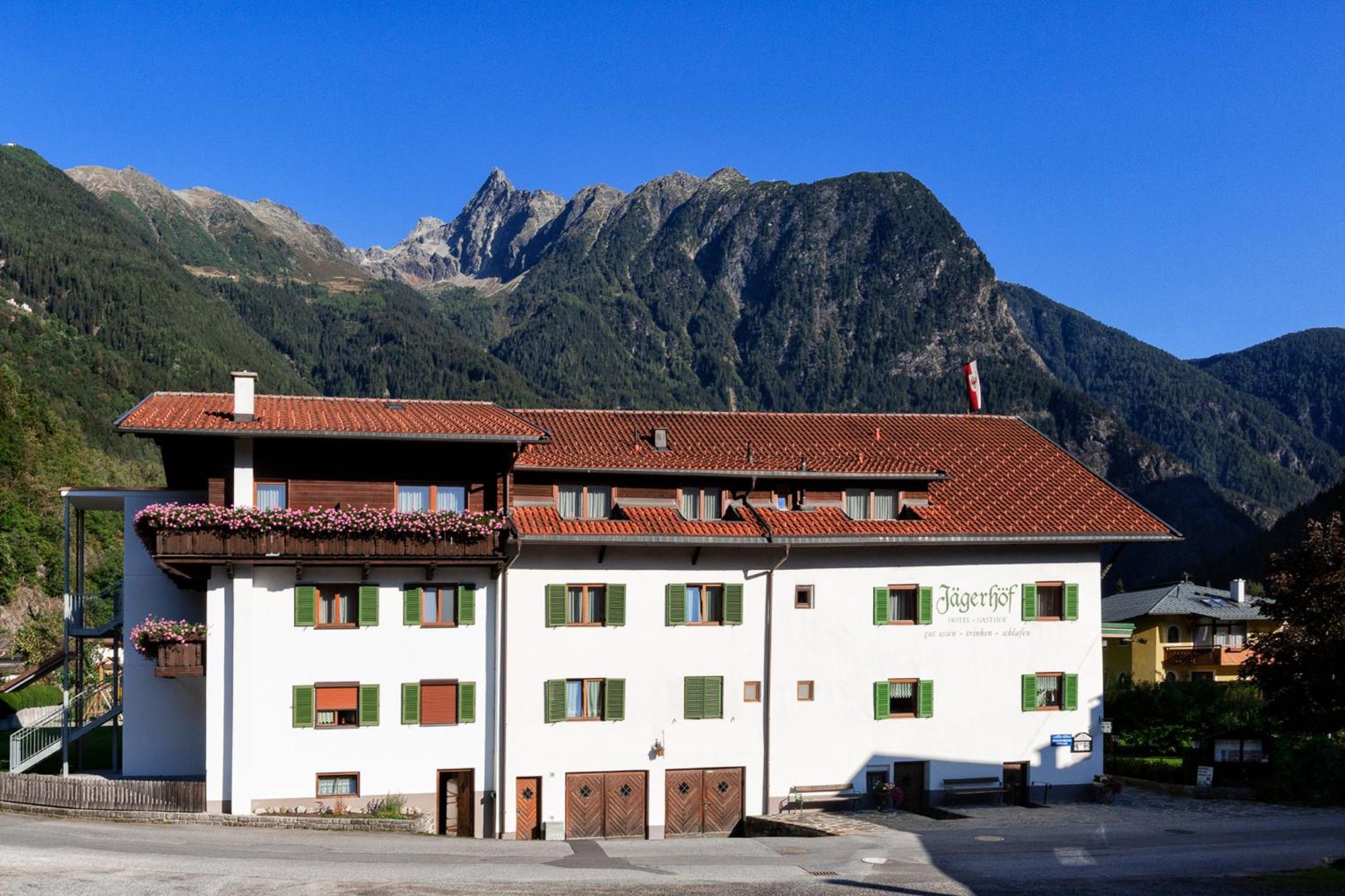 Hotel Jaegerhof Oetz Exterior photo