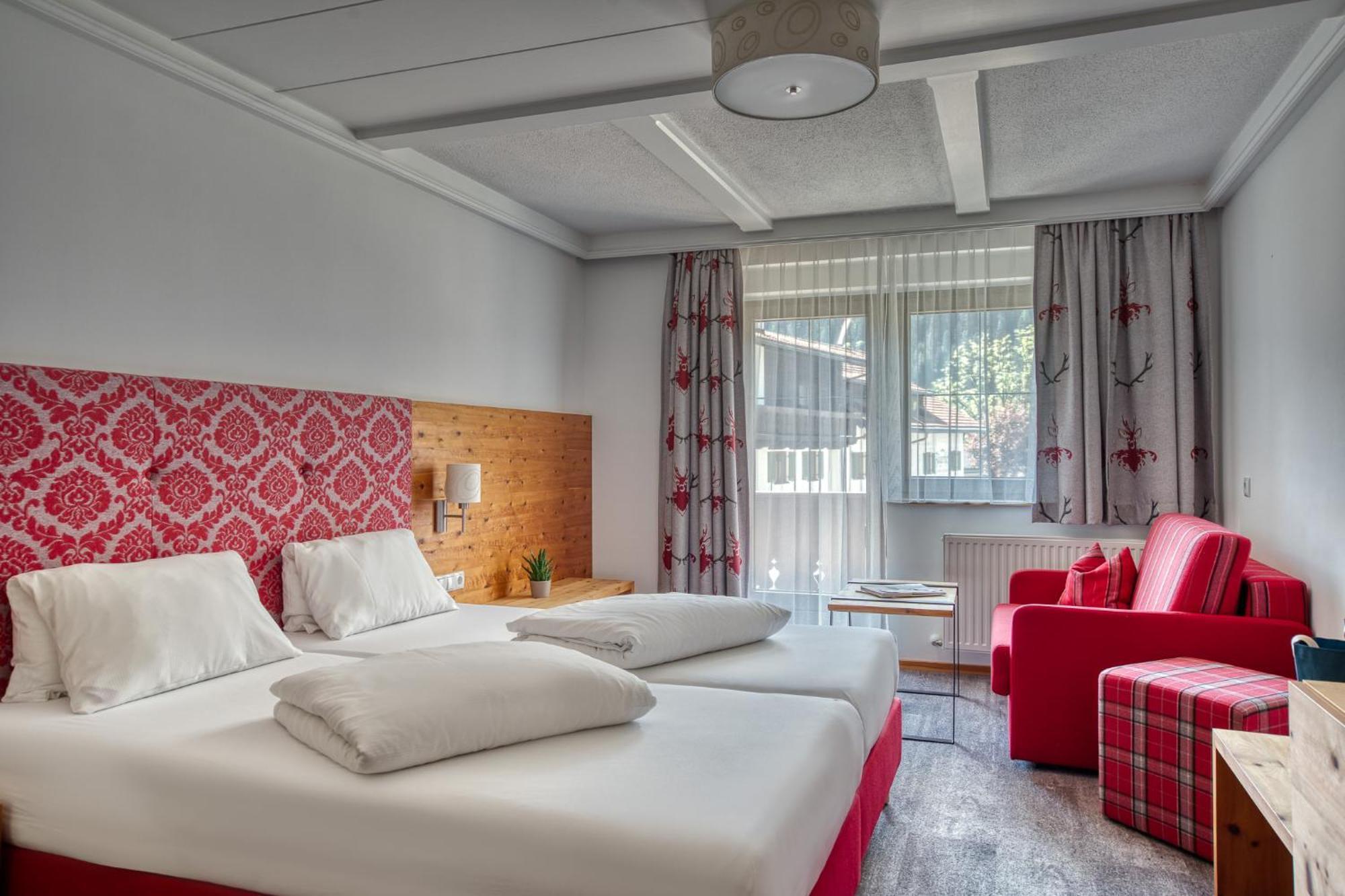 Hotel Jaegerhof Oetz Room photo