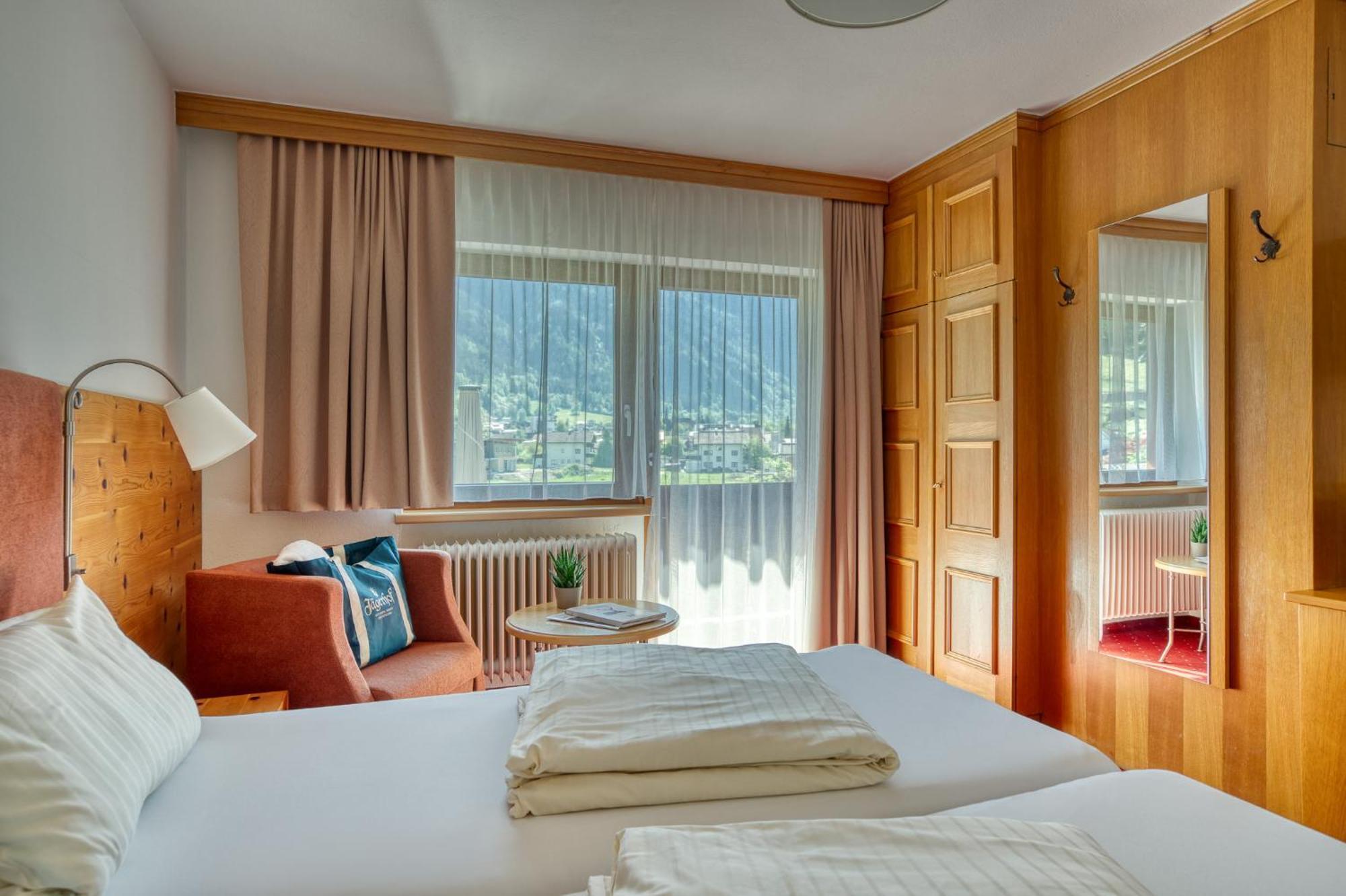 Hotel Jaegerhof Oetz Exterior photo